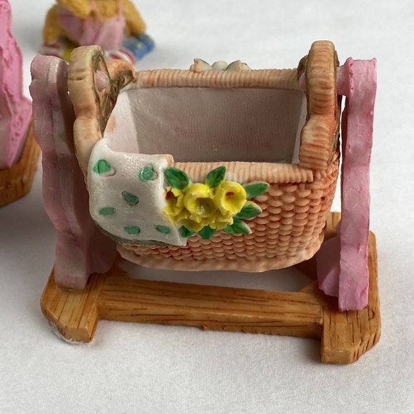 Vintage resin baby bassinet motion rocking bear cradles set of 2 - Picture 6 of 13